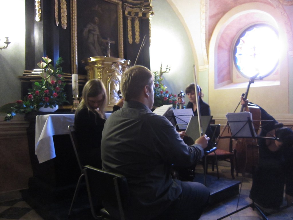 Kveldens kammerorkester i kirken St.Wojciech 