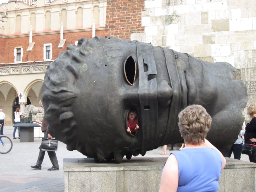 Barnevennlig skulptur (foto Terje Rønning)