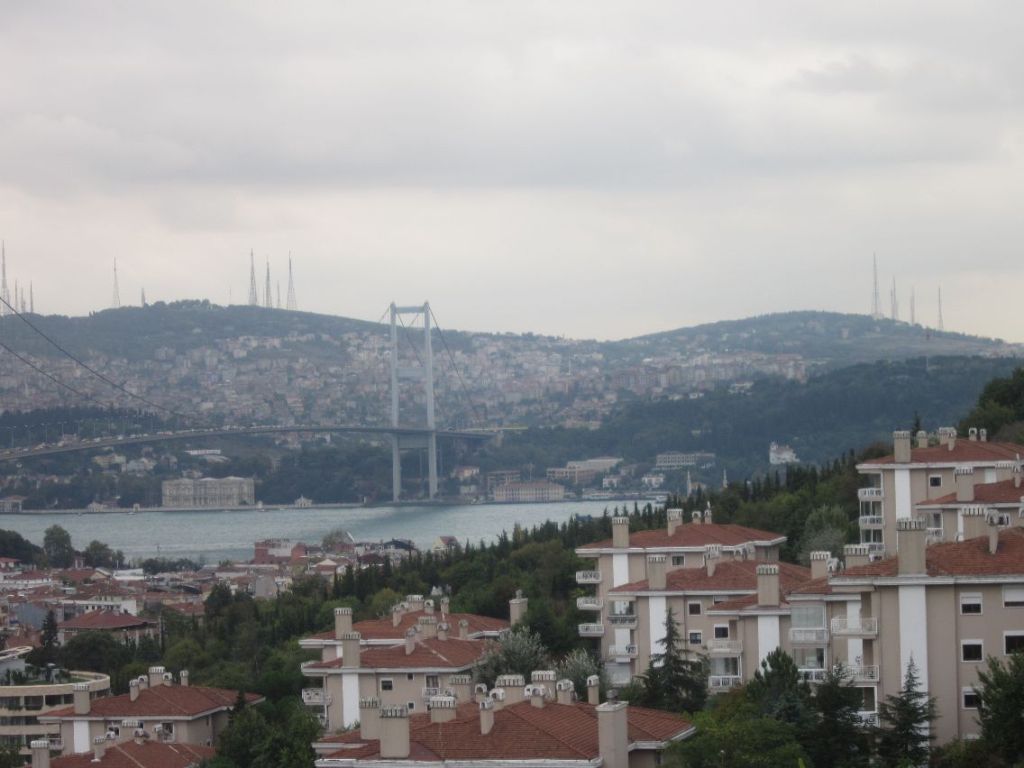 2011 10 12 - (95) - Istanbul - Tross byggefortetning er det avsatt plass til mange grøntarealer (kopi)